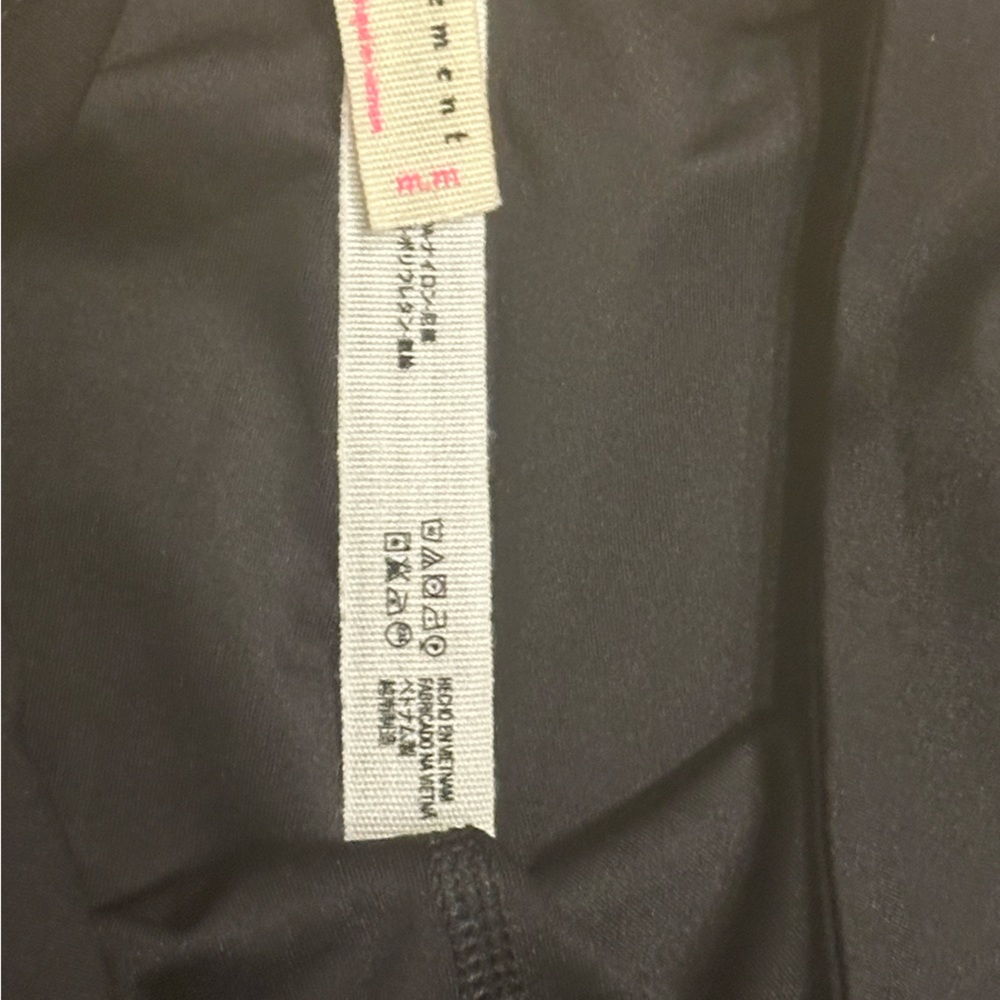 NWT Free People leggings. Retail $88. - Picture 6 of 6